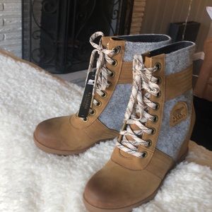 SOREL Woman’s Lexie Wedge Felt Casual Boots. NWT sz 8